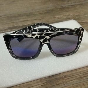Quay Cafe Racer Tortoise sunglasses